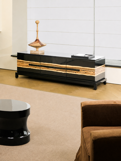 A00022 A00022 Sideboard — view 02