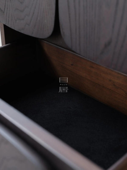 Glen Lane Cabinet — interior view 07