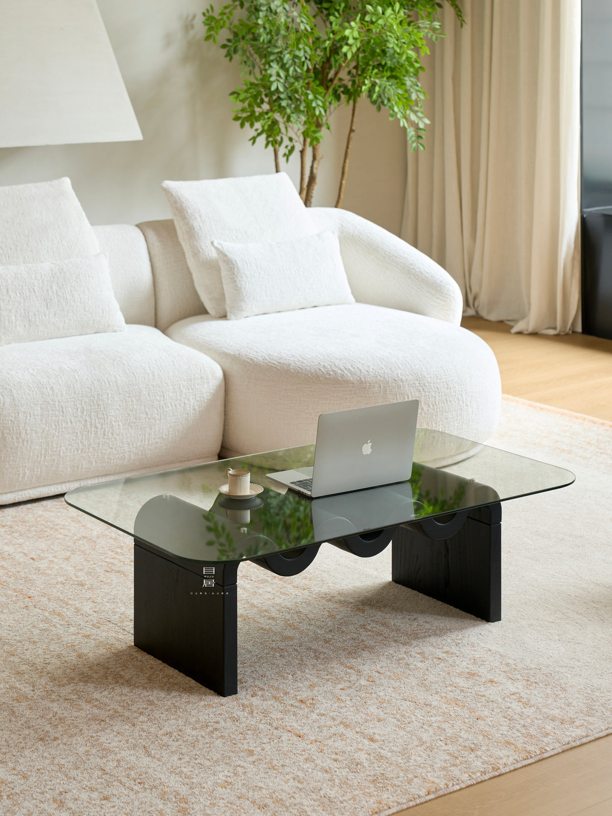 One silhouette. Your dimensions, comfort and finish.