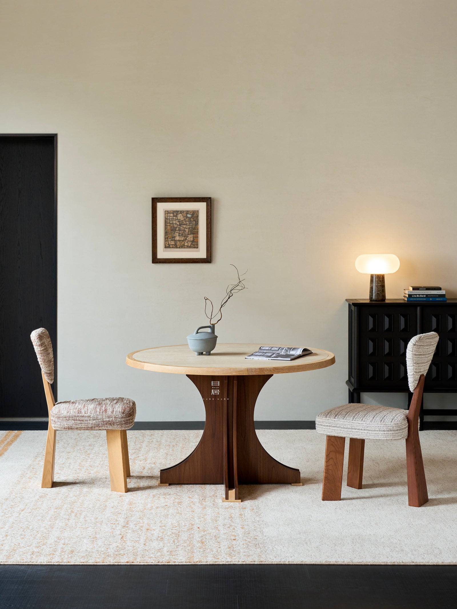 One silhouette. Your dimensions, comfort and finish.