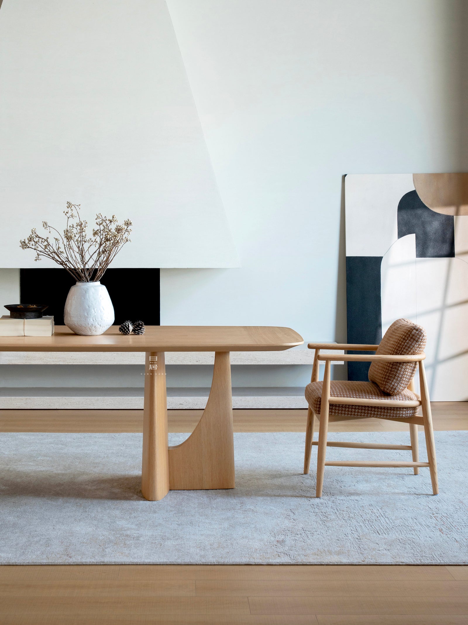 One silhouette. Your dimensions, comfort and finish.