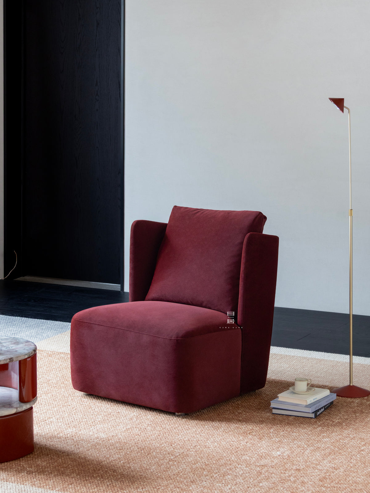 One silhouette. Your dimensions, comfort and finish.