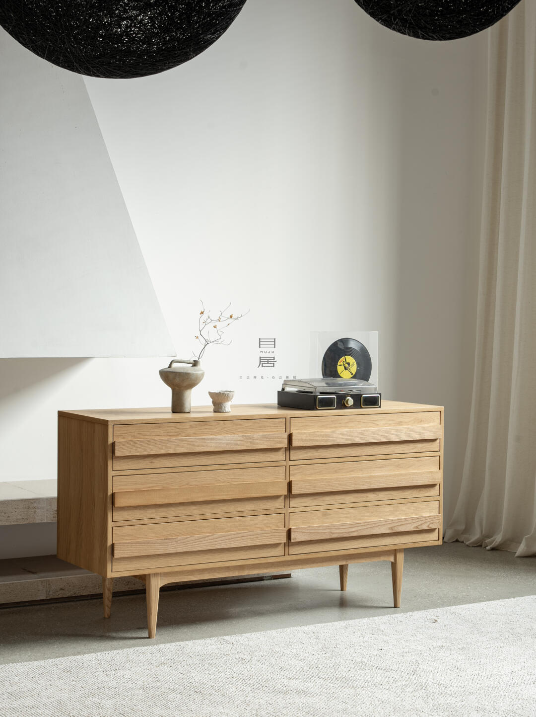 One silhouette. Your dimensions, comfort and finish.