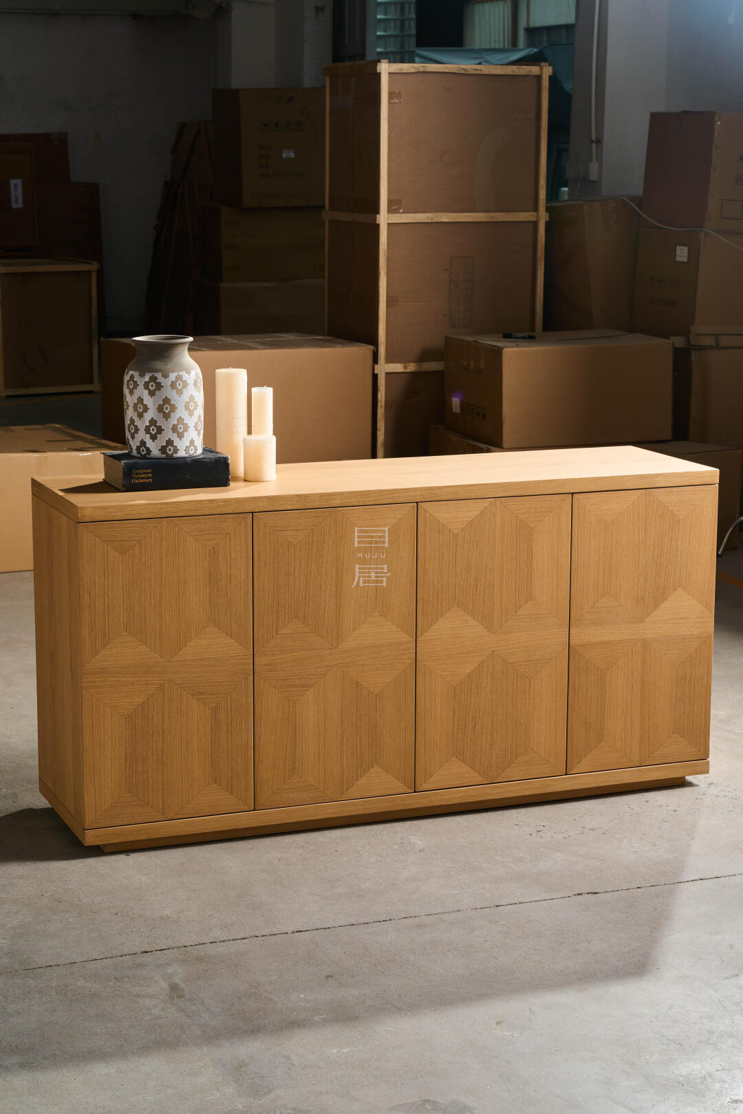 One silhouette. Your dimensions, comfort and finish.