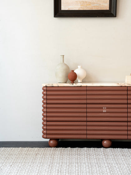 Fawn Mist Sideboard — interior view 09
