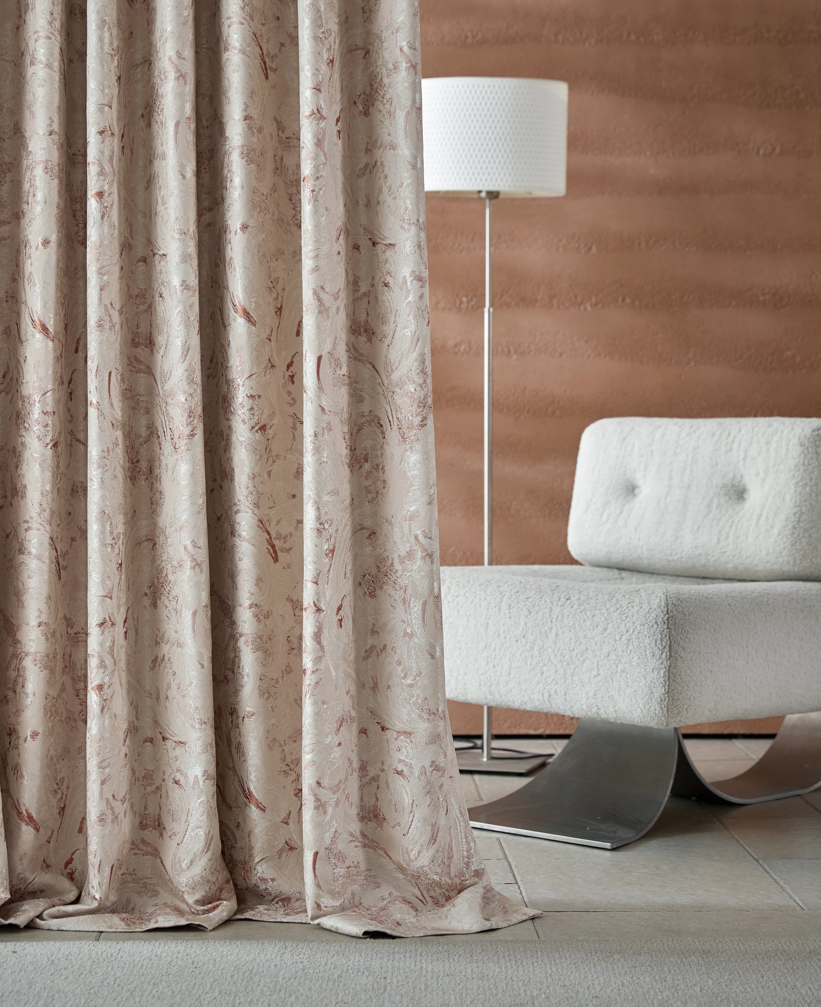 One silhouette. Your dimensions, comfort and finish.