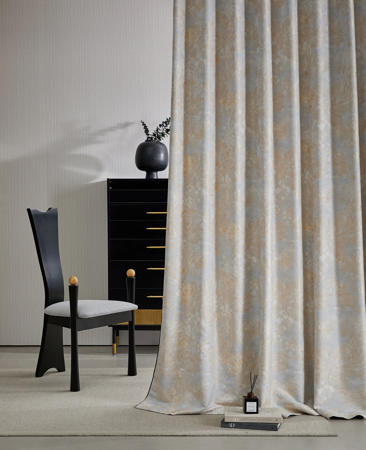 One silhouette. Your dimensions, comfort and finish.