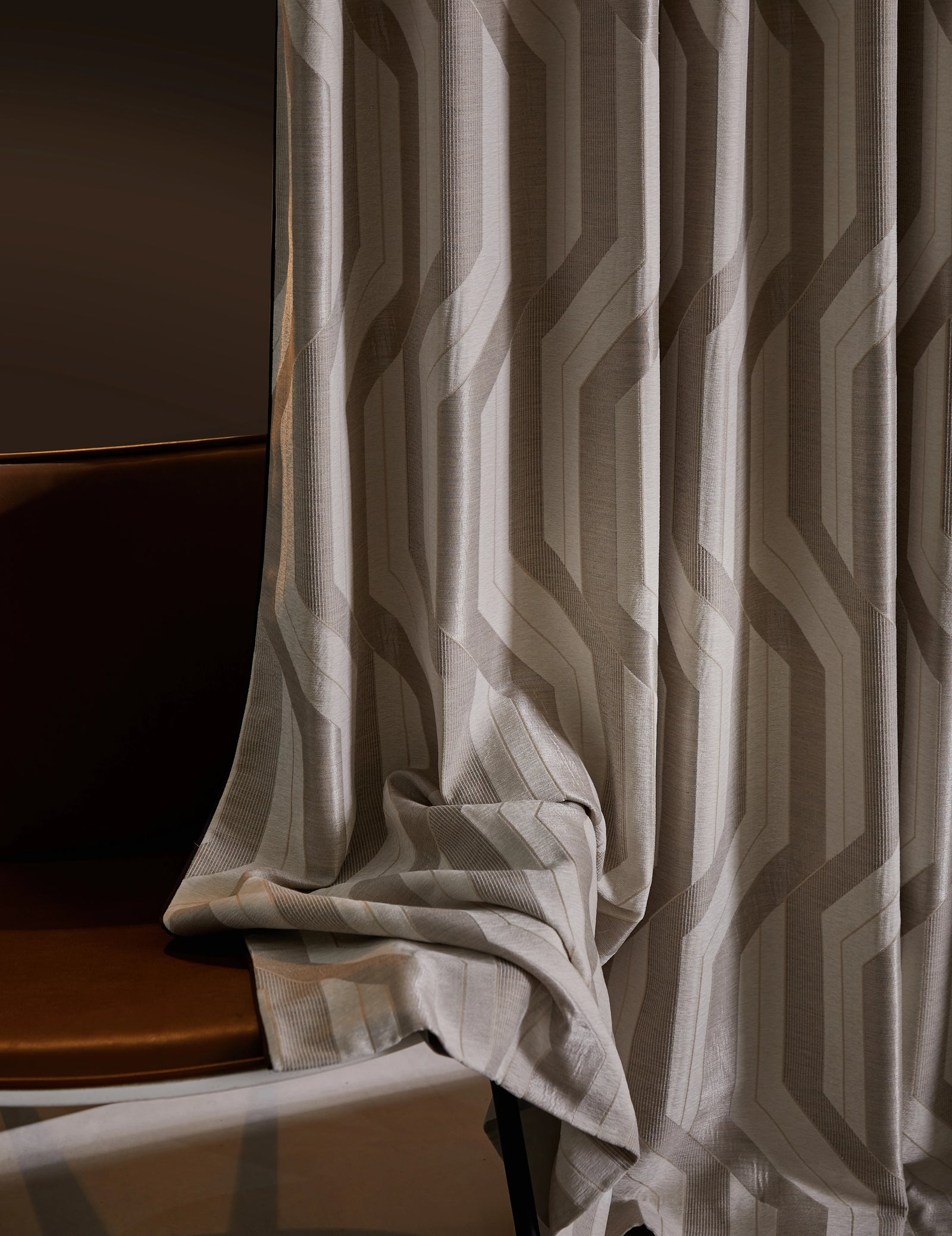 One silhouette. Your dimensions, comfort and finish.