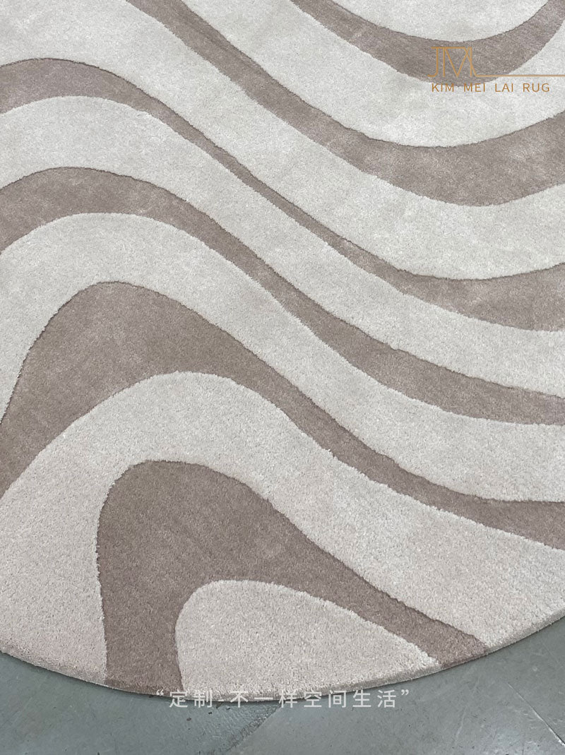 One silhouette. Your dimensions, comfort and finish.