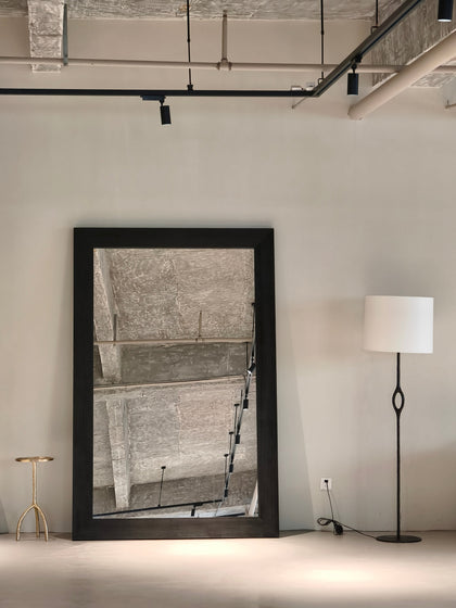 Juniper Ridge Mirror — interior view 03