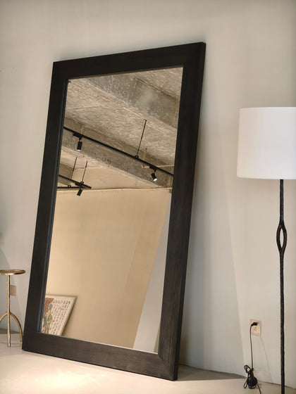 Juniper Ridge Mirror — interior view 04