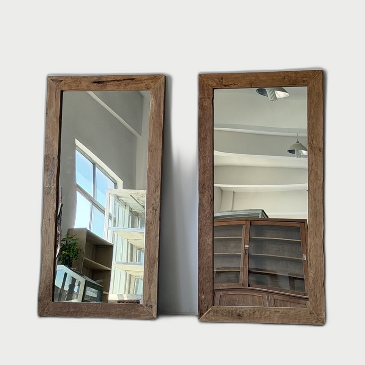 Reed Ridge Mirror — neutral background 01