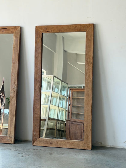 Reed Ridge Mirror — interior view 06