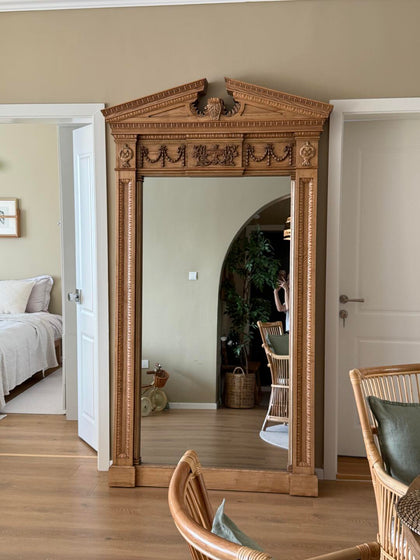 Rowan Ridge Mirror — interior view 03