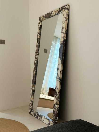 Solace Ridge Mirror — interior view 08