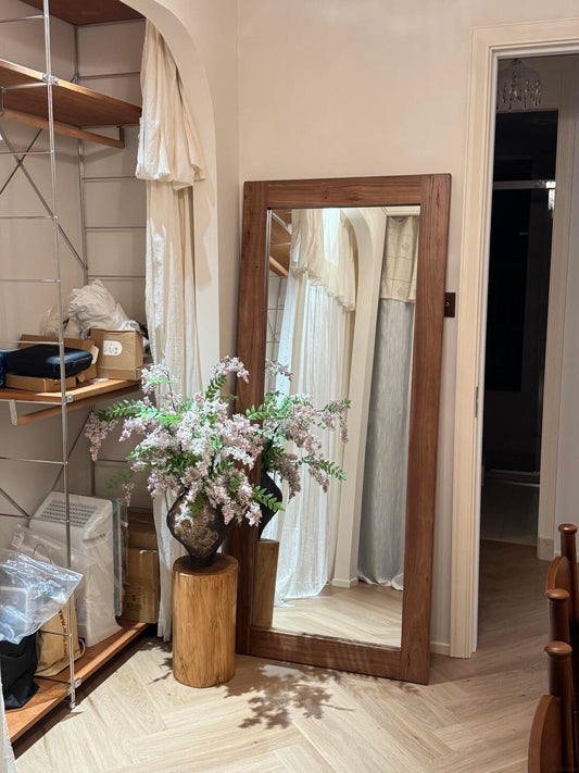 Sylvan Ridge Mirror — interior view 06
