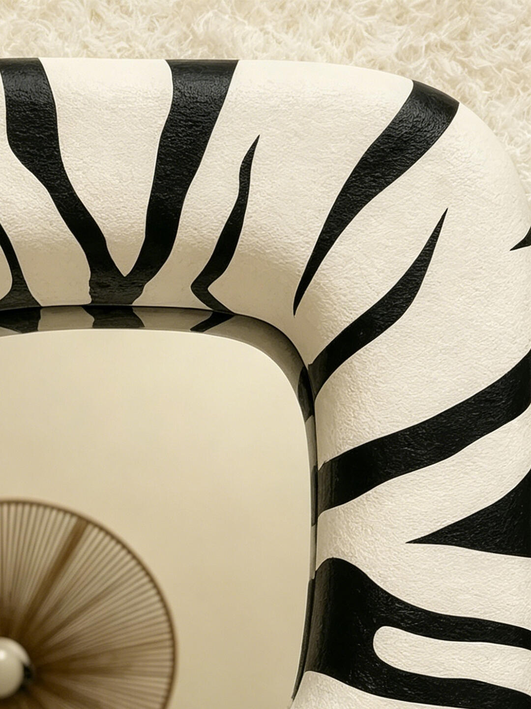 One silhouette. Your dimensions, comfort and finish.