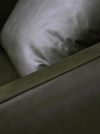 Vale Vale Armchair — interior view 07
