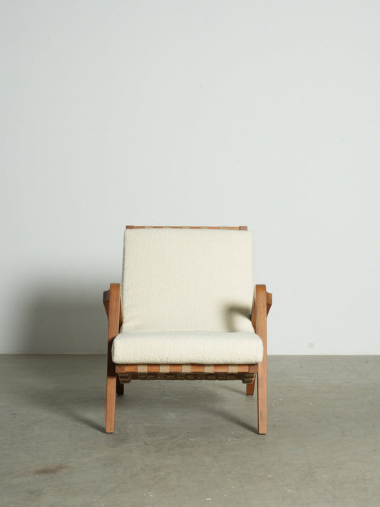 Willow Vale Armchair — interior view 04