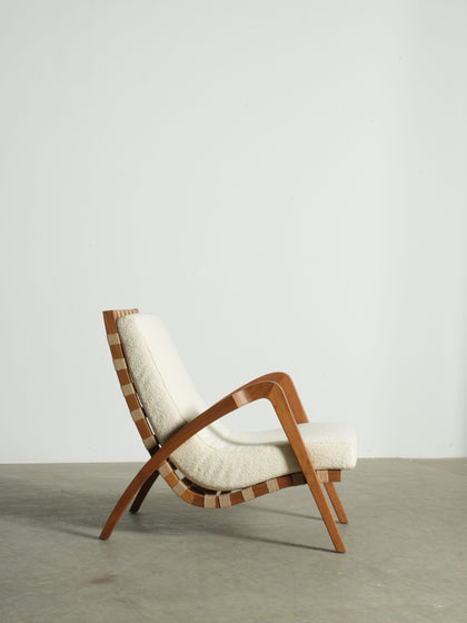 Willow Vale Armchair — interior view 07