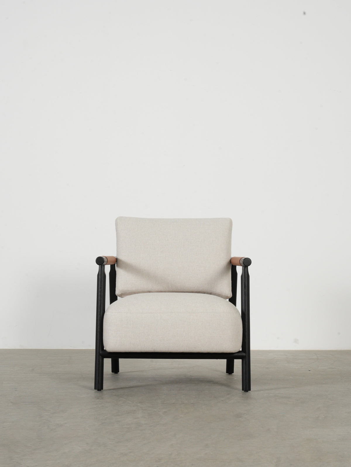 Alder Vista Armchair — interior view 07