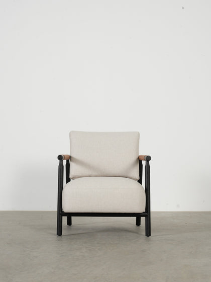 Alder Vista Armchair — interior view 07