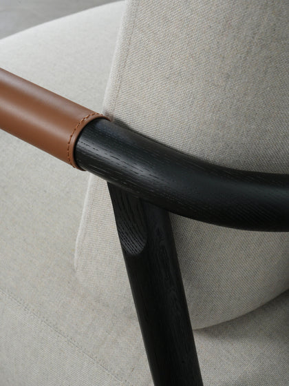 Alder Vista Armchair — interior view 09
