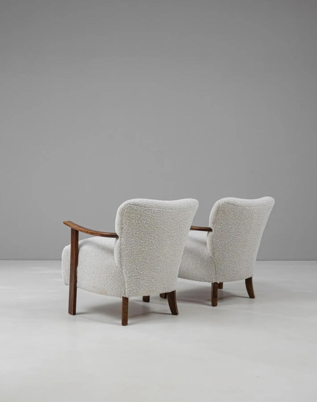 One silhouette. Your dimensions, comfort and finish.
