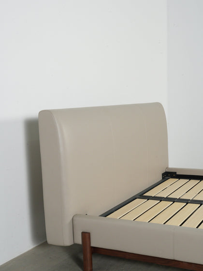 Dover Vista Bed — interior view 07