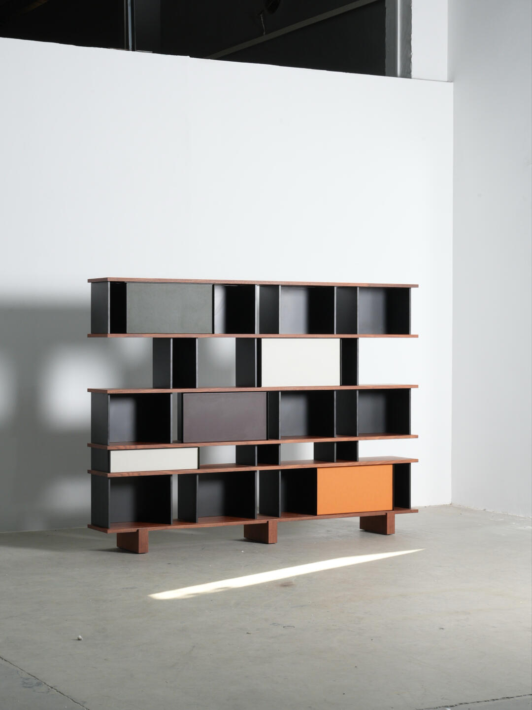 One silhouette. Your dimensions, comfort and finish.