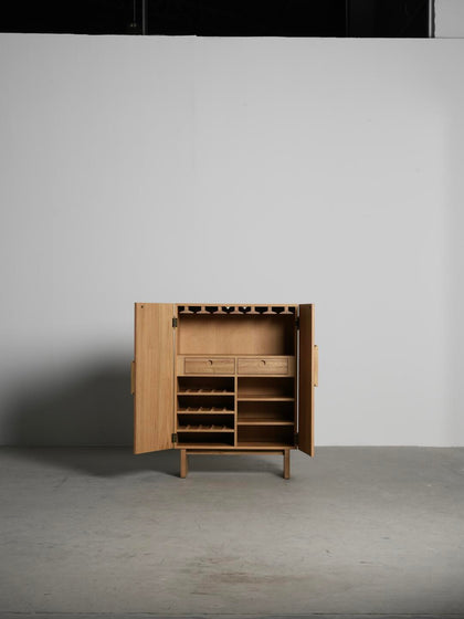 Rowan Vista Cabinet — interior view 05