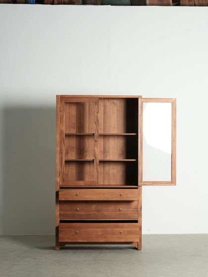 Selene Vista Cabinet — interior view 06