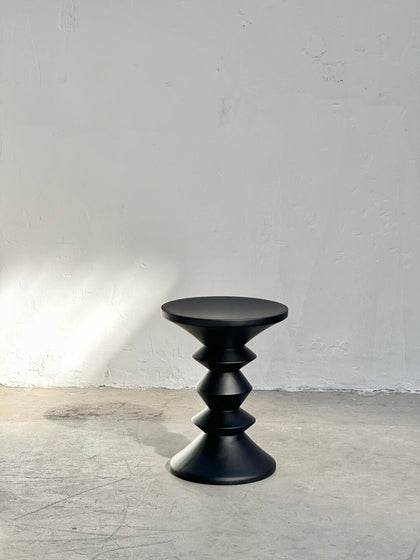 Cove Wells Coffee Table — interior view 03