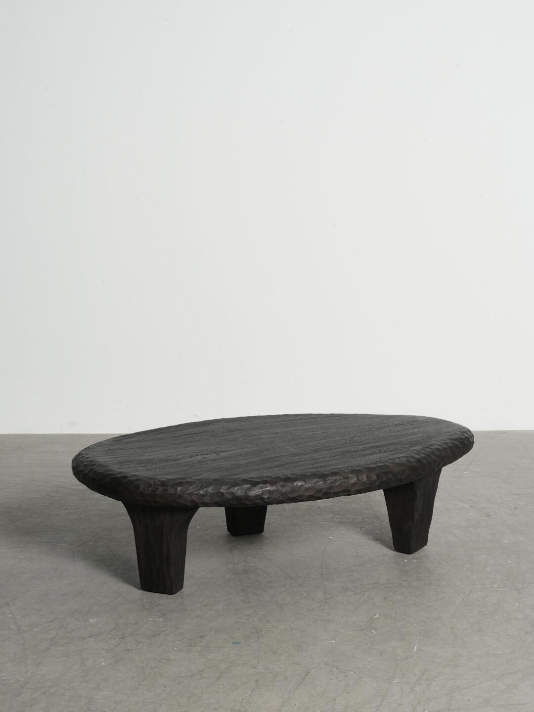 One silhouette. Your dimensions, comfort and finish.