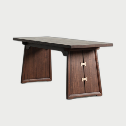 Kestrel Wood Decorative Object — neutral background 01