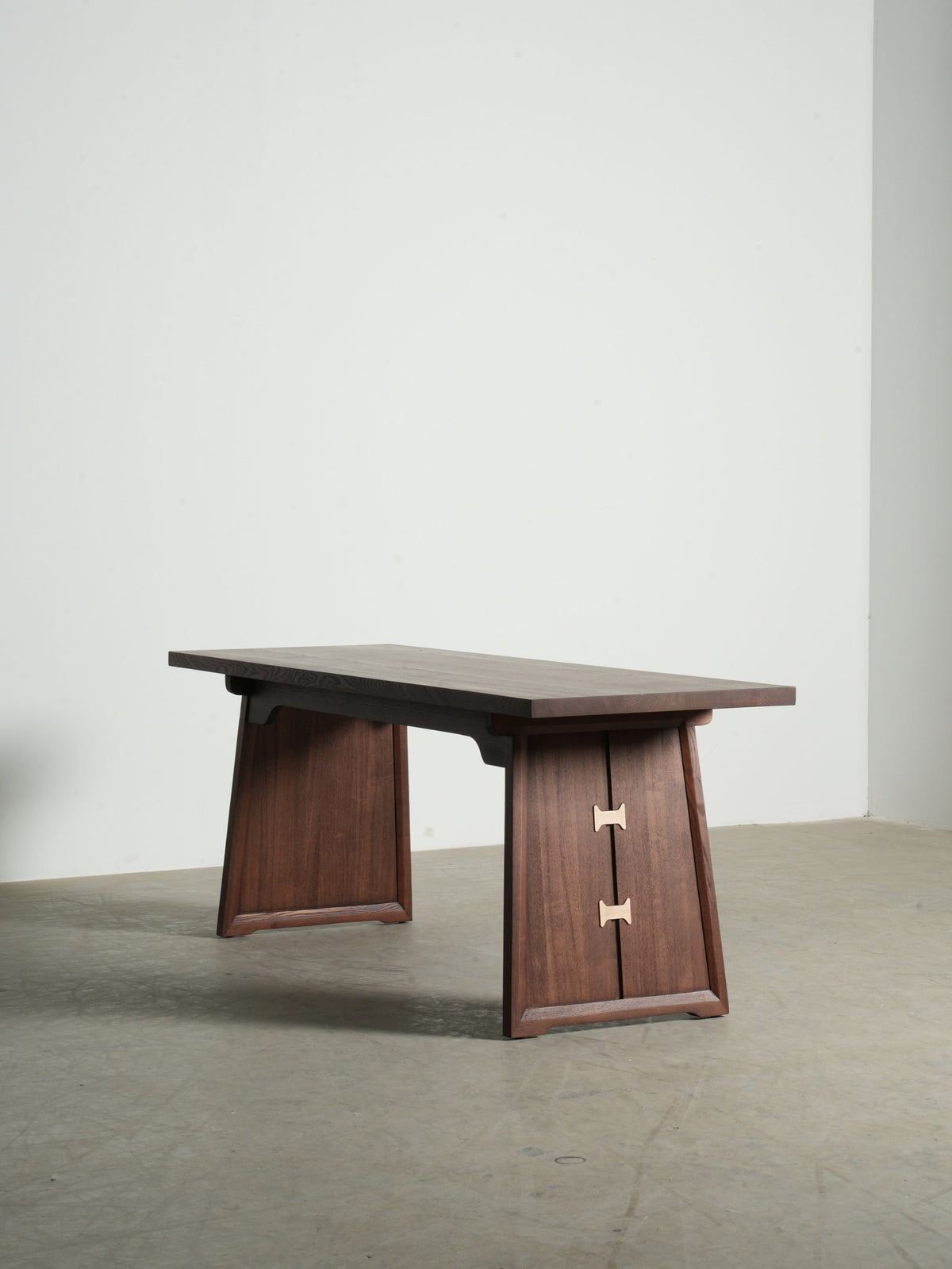 Kestrel Wood Decorative Object — interior view 03