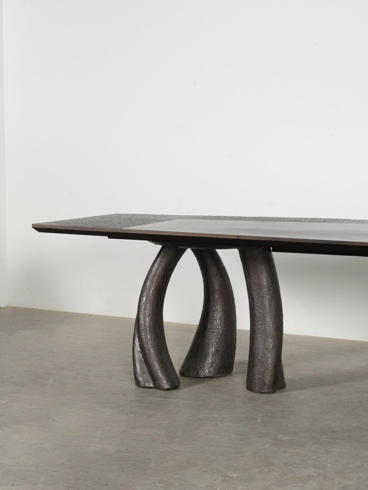 One silhouette. Your dimensions, comfort and finish.