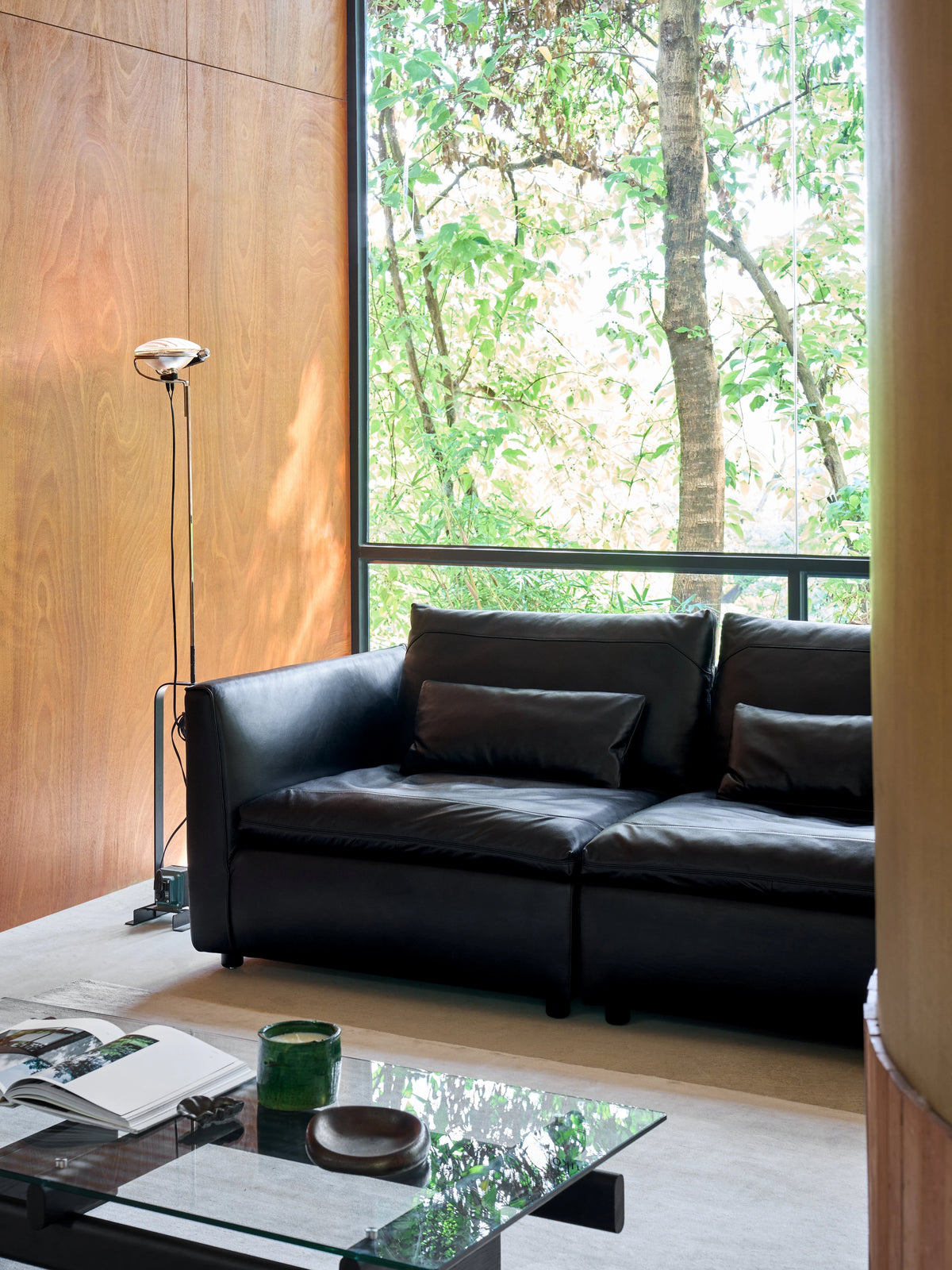One silhouette. Your dimensions, comfort and finish.