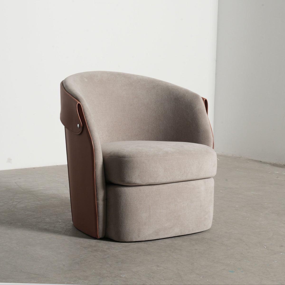 Orion Court Decorative Object — interior view 03