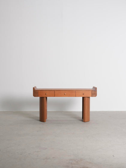 Dover Loft Desk — interior view 04