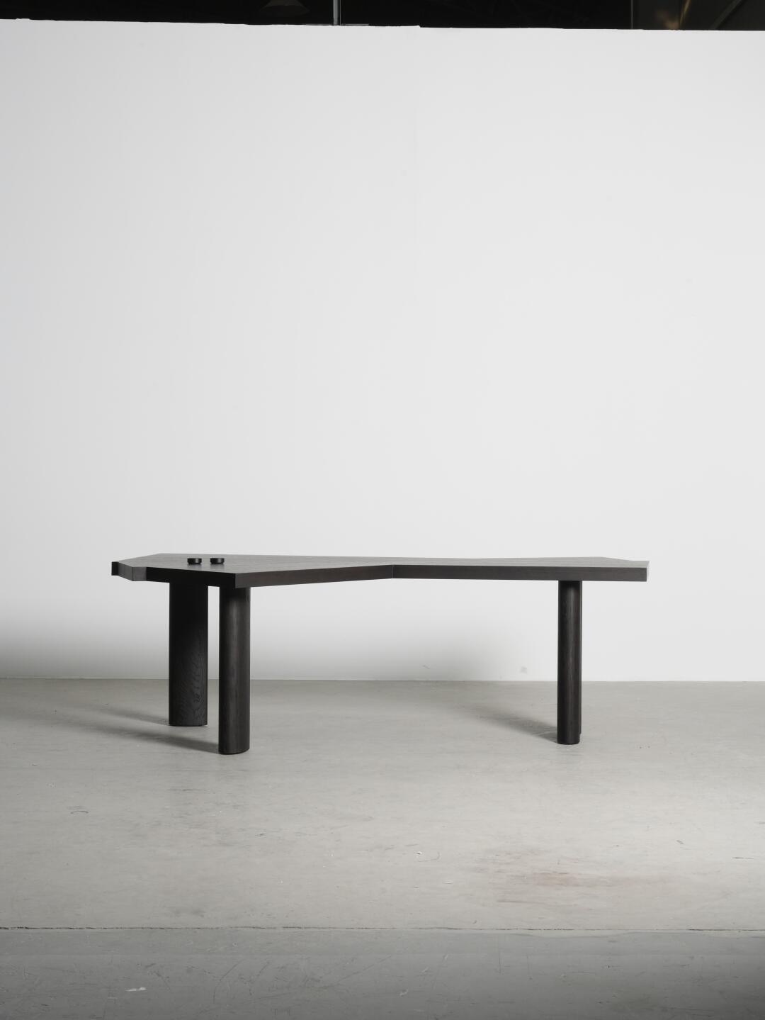 Elara Loft Desk — interior view 04