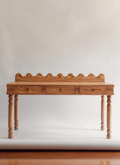 Elm Loft Desk — interior view 04