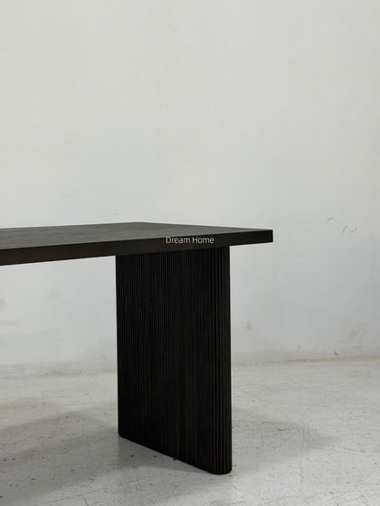 Ember Loft Desk — interior view 06