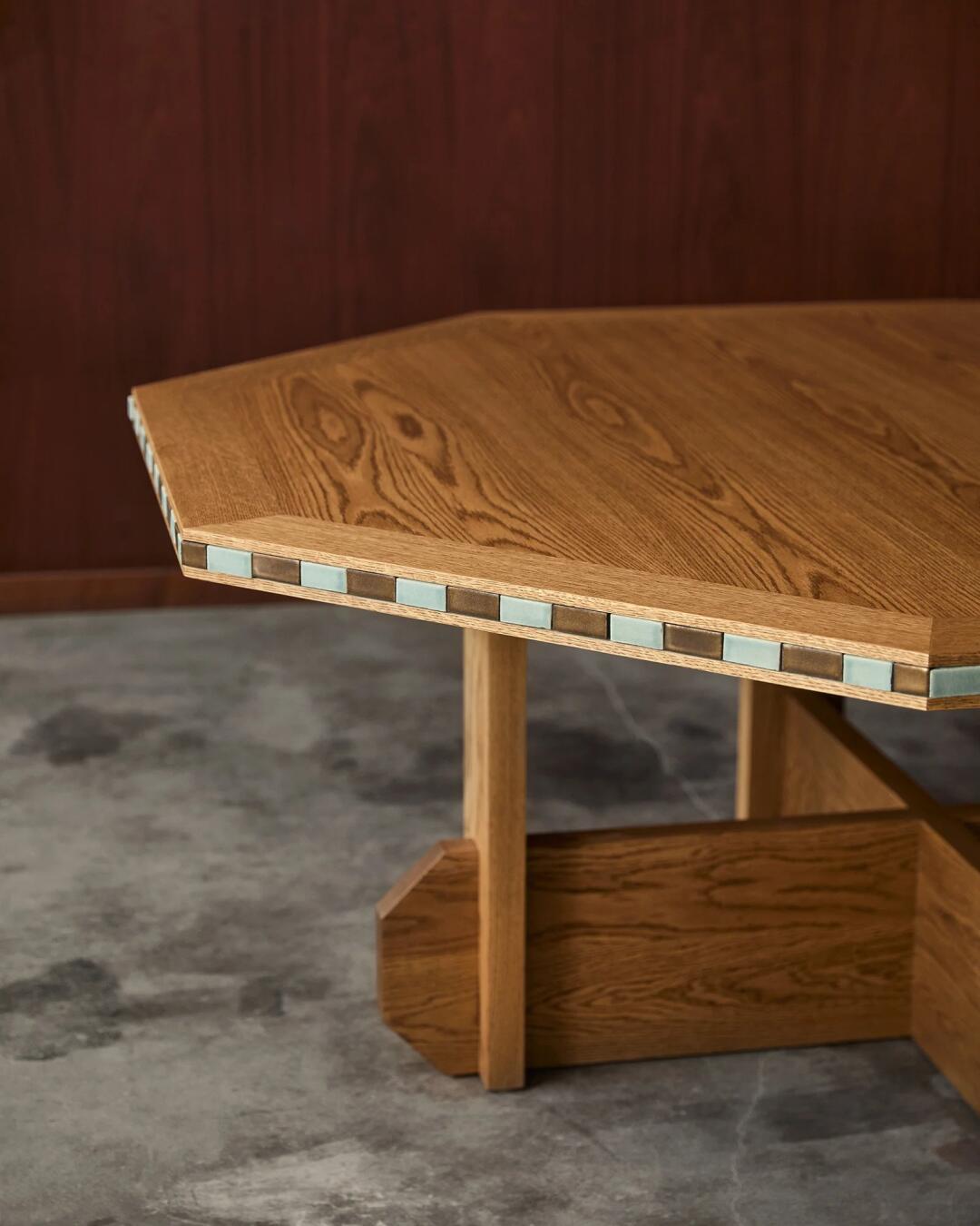 One silhouette. Your dimensions, comfort and finish.