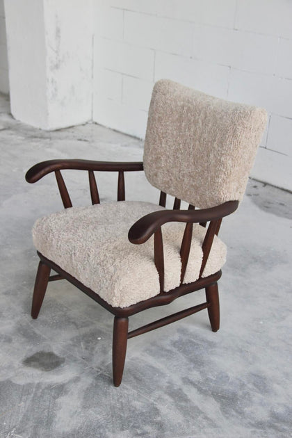 Celine Point Lounge Chair — interior view 05