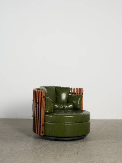 Elm Point Lounge Chair — interior view 03