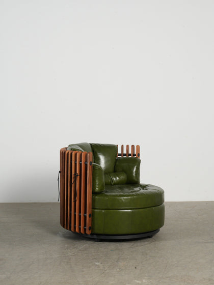 Elm Point Lounge Chair — interior view 07