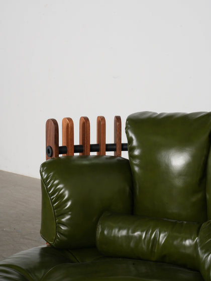 Elm Point Lounge Chair — interior view 09