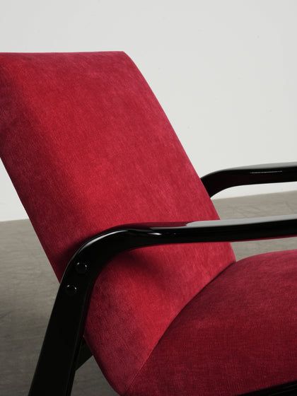 Ember Point Lounge Chair — interior view 05