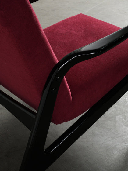 Ember Point Lounge Chair — interior view 07